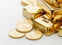 黄金市场分析：美数据助力美元走强 黄金将遇阻至下周CPI落地